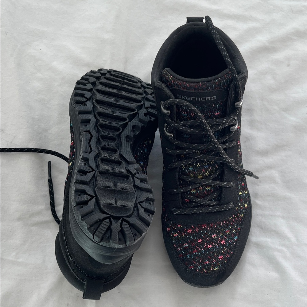 Black Sneakers with Multicolor Pattern Skechers - image 3